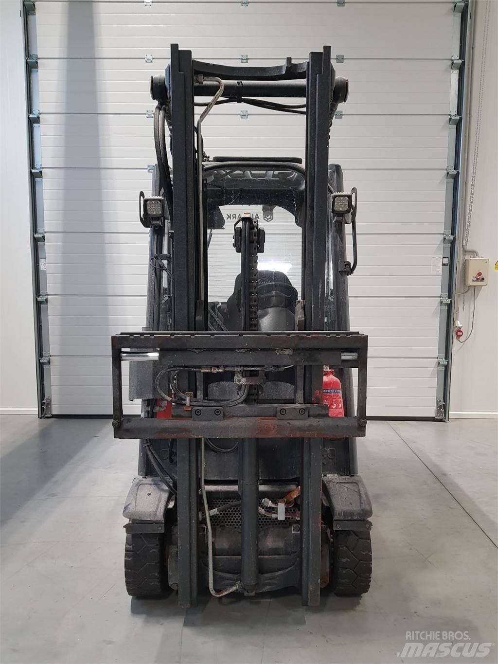 Linde H16T Gas Stapler