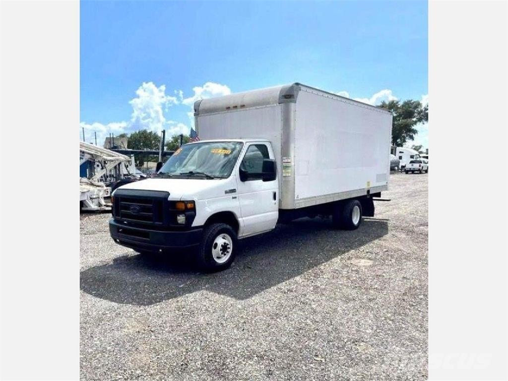 Ford E-350 Kastenaufbau