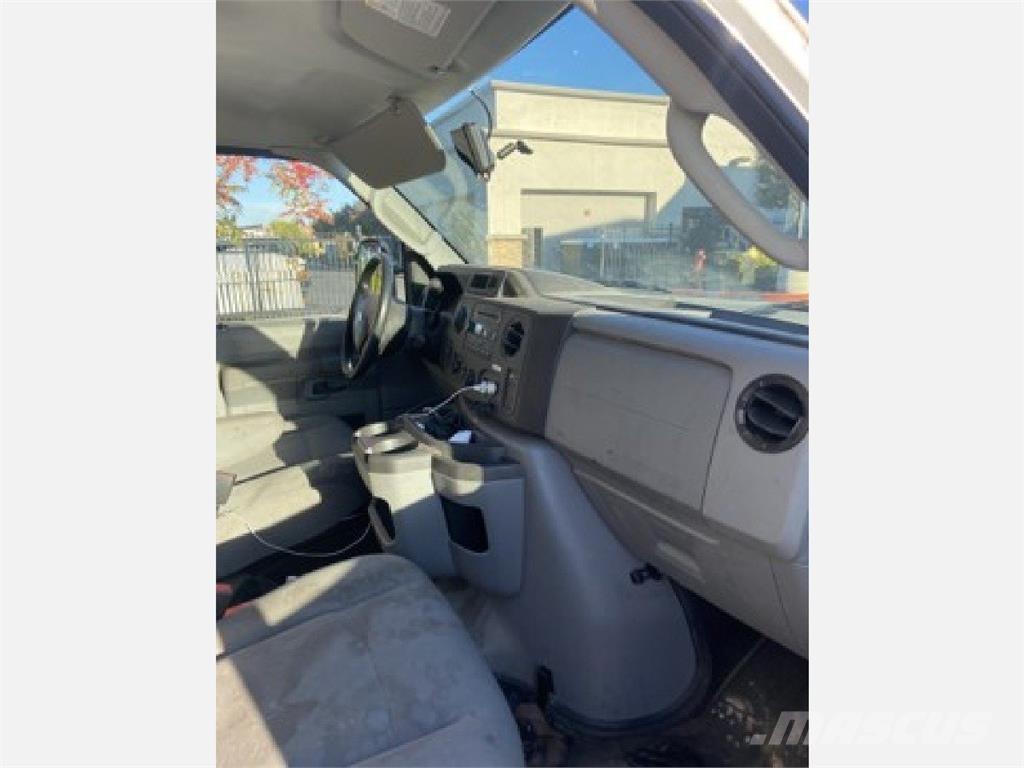 Ford E350 Kastenaufbau