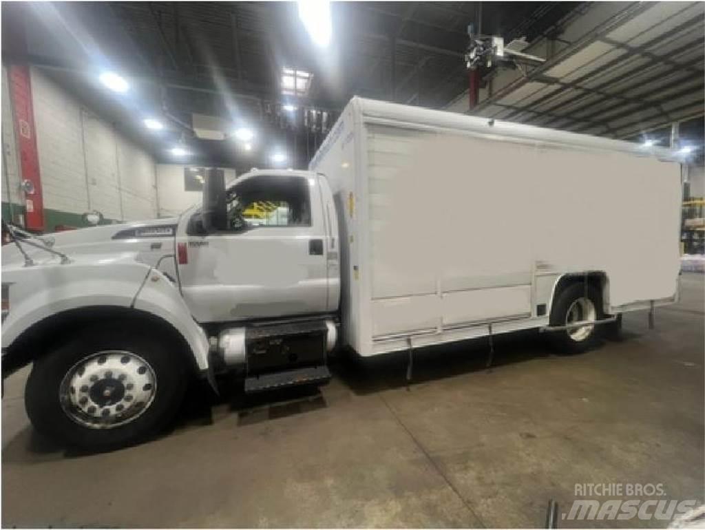 Ford F650 Getränkewagen