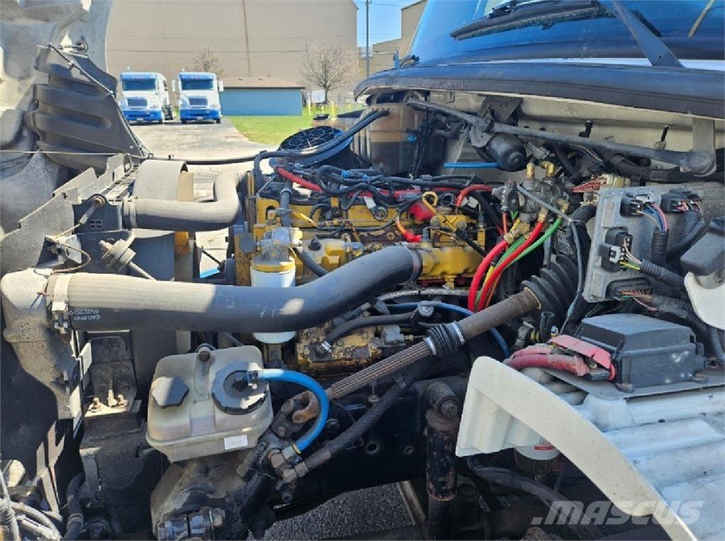 Freightliner M2 Pritschenwagen/Pritschenwagen mit Seitenklappe