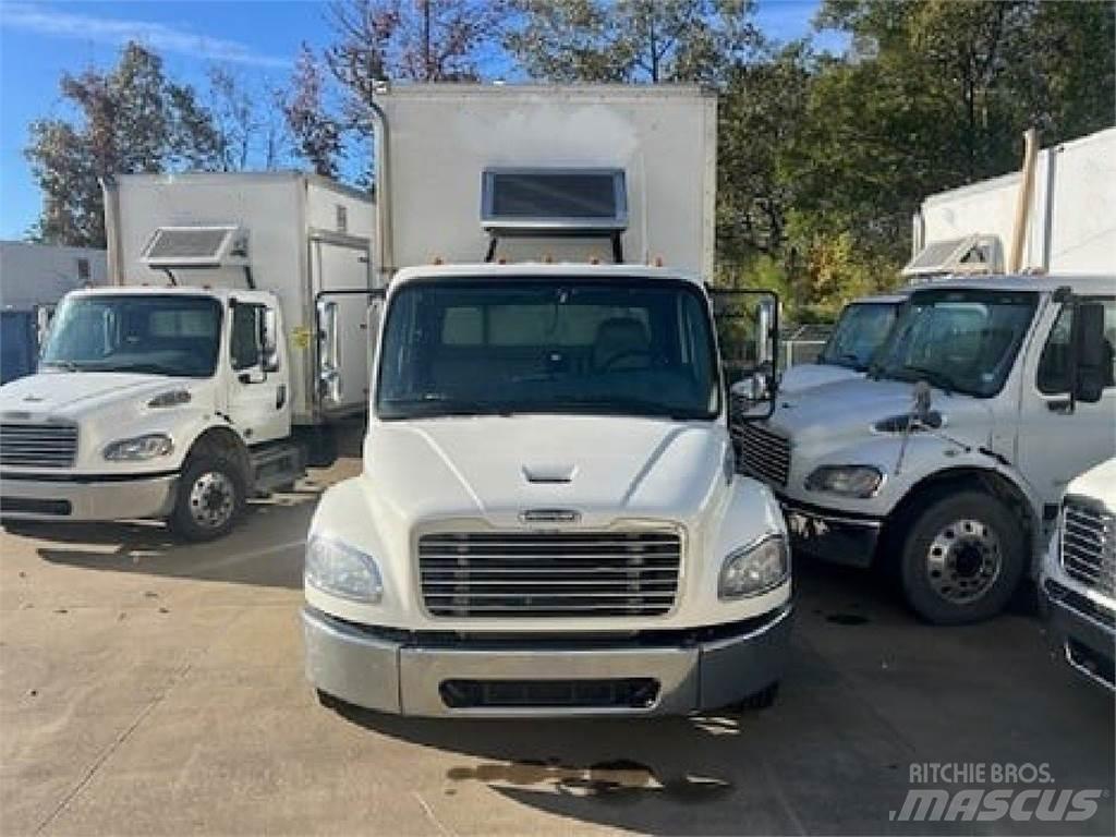 Freightliner M2-106 Kastenaufbau