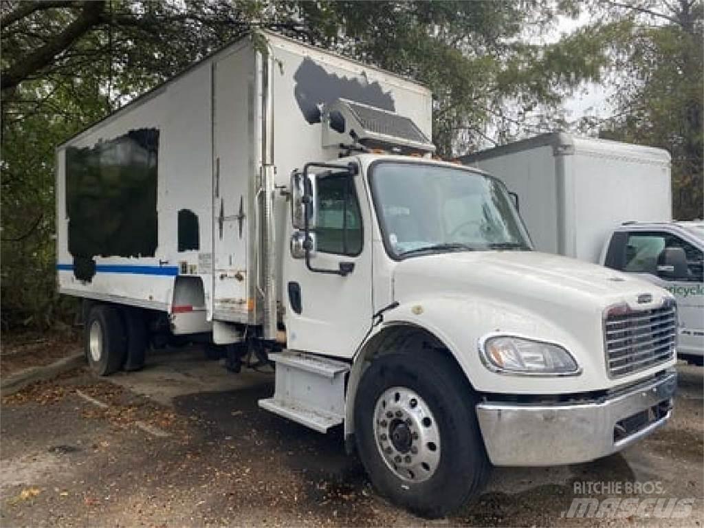 Freightliner M2-106 Kastenaufbau