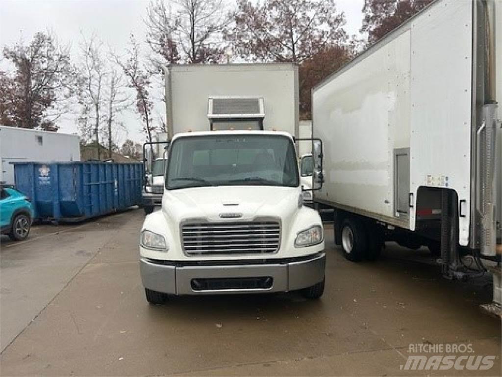 Freightliner M2-106 Kastenaufbau