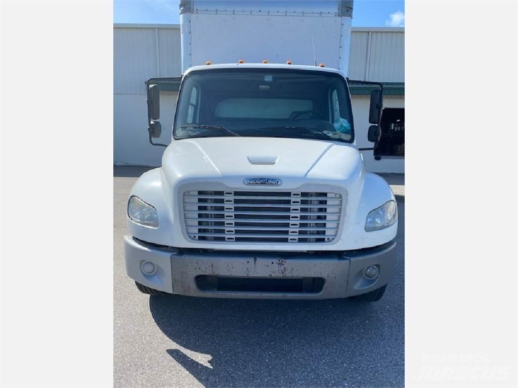 Freightliner M2 106 Kastenaufbau