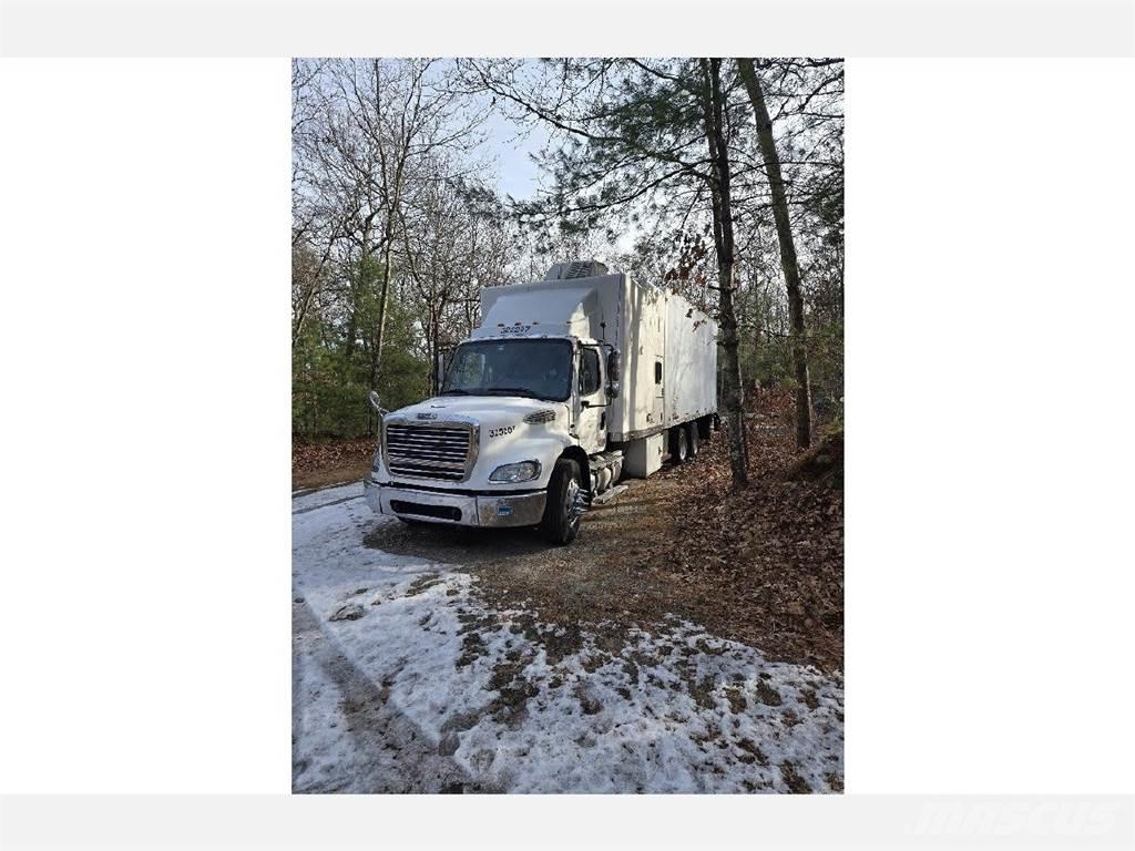 Freightliner M2-112 Kastenaufbau