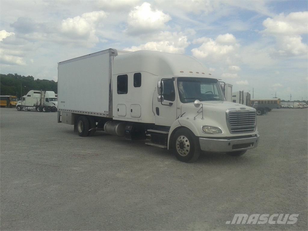 Freightliner M2-112 Kastenaufbau
