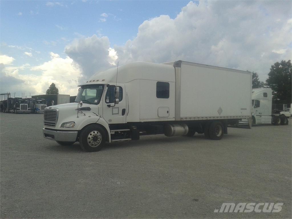 Freightliner M2-112 Kastenaufbau