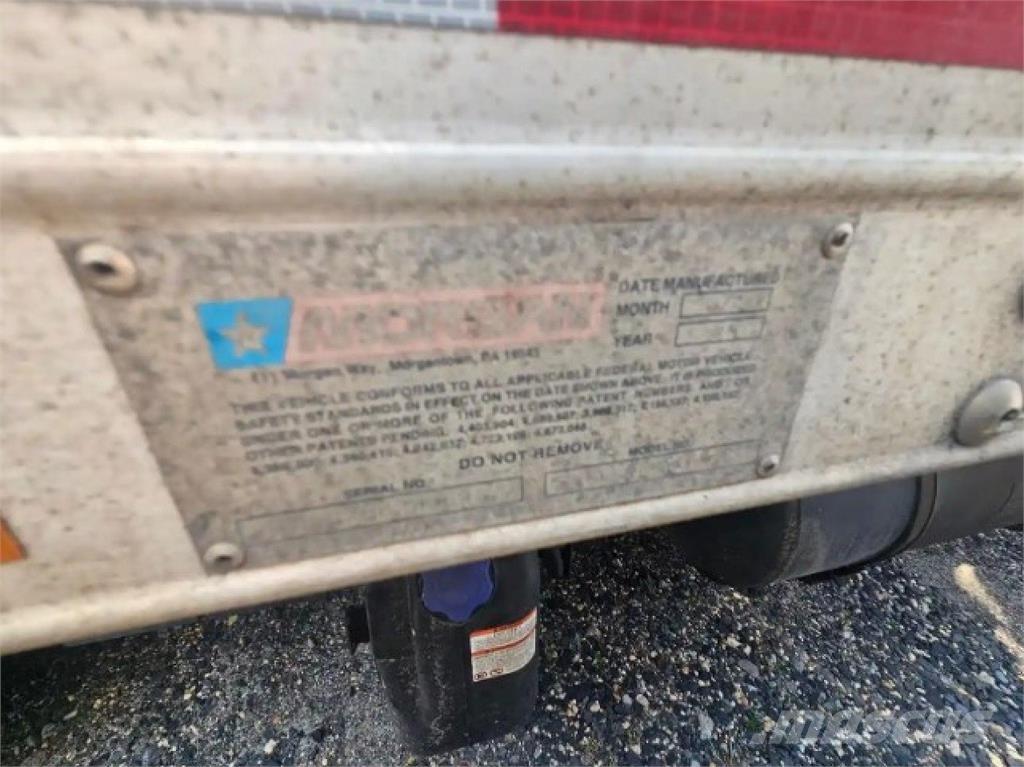 Hino 195 Kühlkoffer