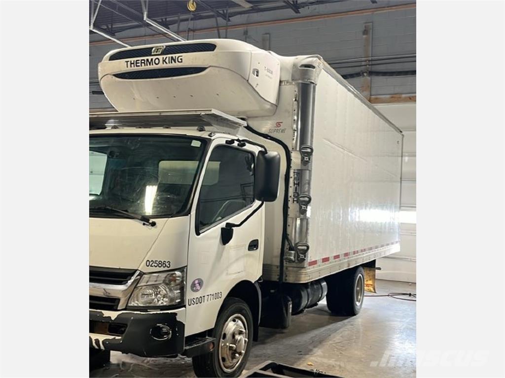 Hino 195 Kühlkoffer