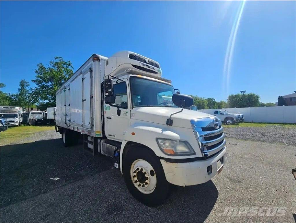 Hino 268 Kühlkoffer