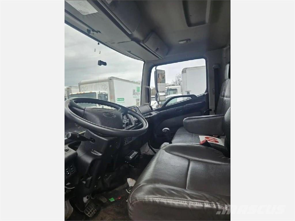 Hino 268 Kastenaufbau