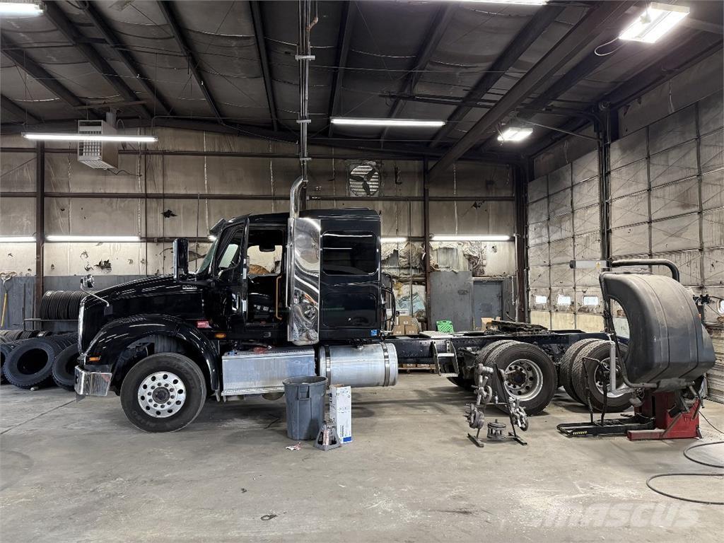 International HX620 Sattelzugmaschinen