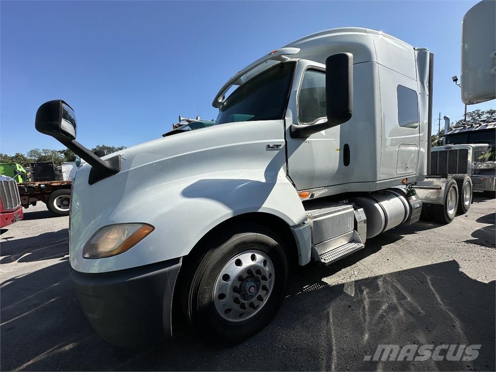 International LT625 Sattelzugmaschinen