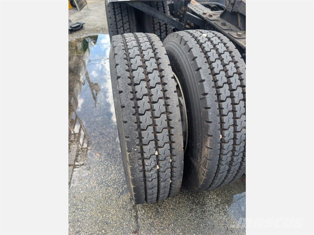 Kenworth T680 Sattelzugmaschinen