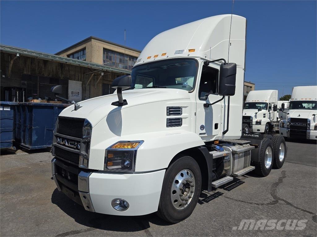 Mack AN64T Sattelzugmaschinen