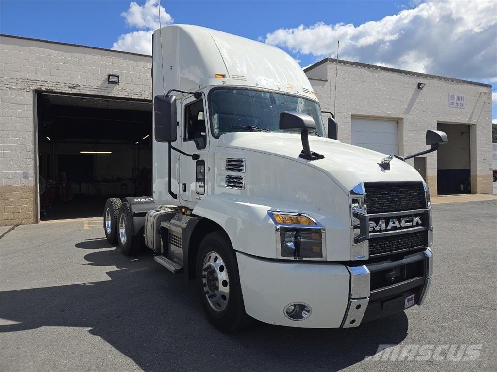 Mack AN64T Sattelzugmaschinen