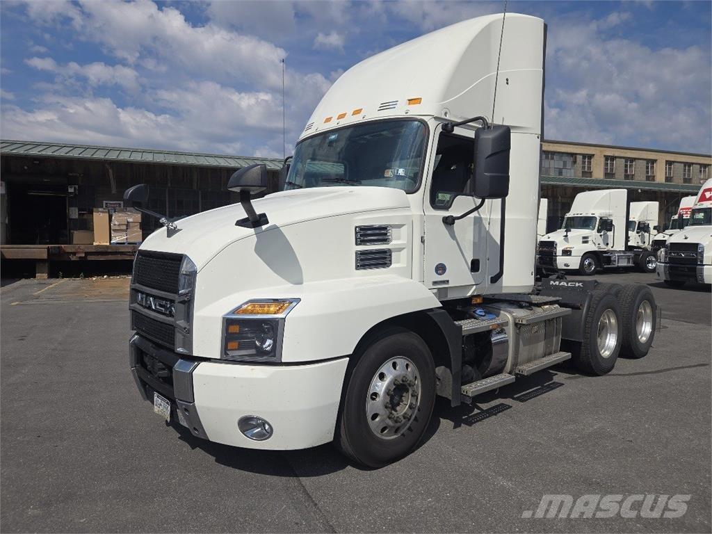 Mack AN64T Sattelzugmaschinen