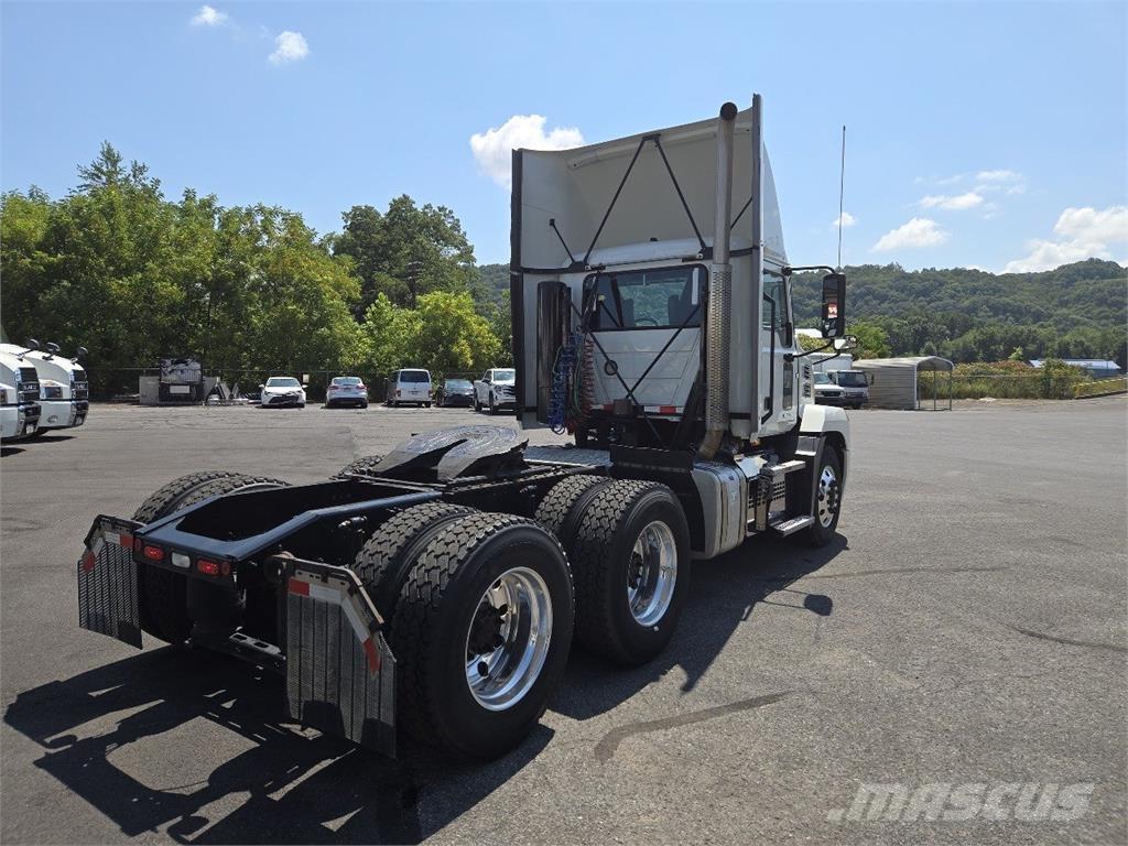 Mack AN64T Sattelzugmaschinen