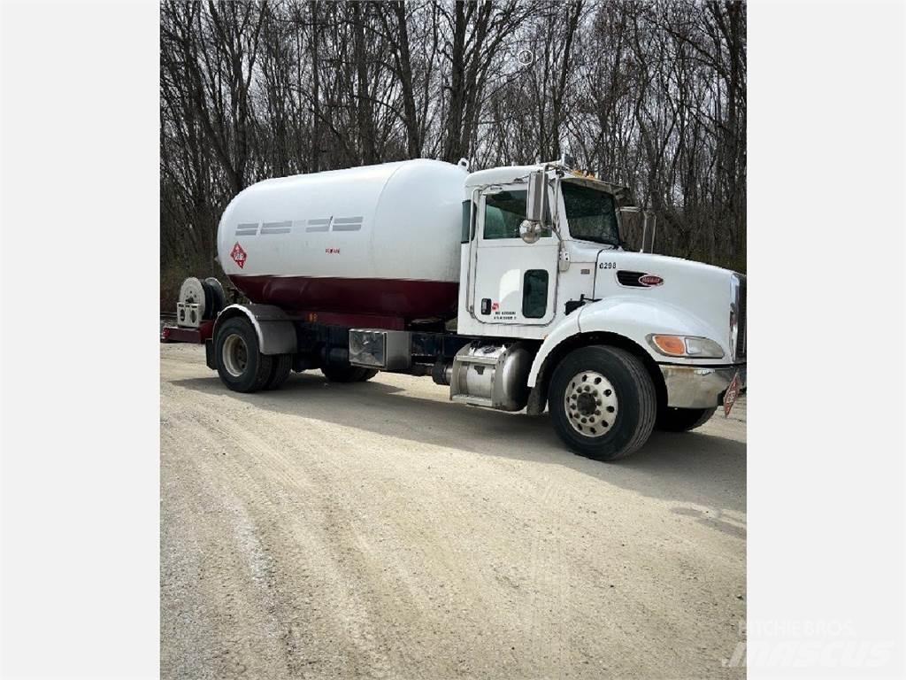 Peterbilt 335 Andere Fahrzeuge