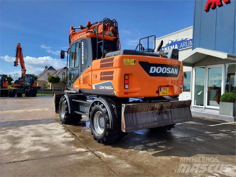 Doosan DX140W-5 Mobilbagger