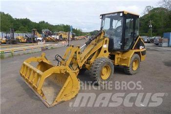 CAT 902 Radlader