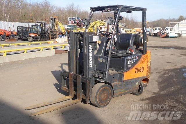 Doosan GC25P-5 Andere Gabelstapler