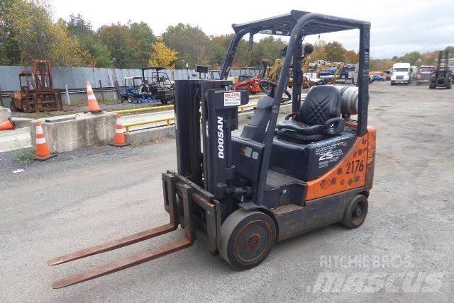 Doosan GC25P-5 Andere Gabelstapler