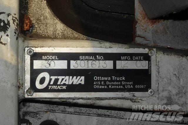 Ottawa 30 Terminalzugmaschinen