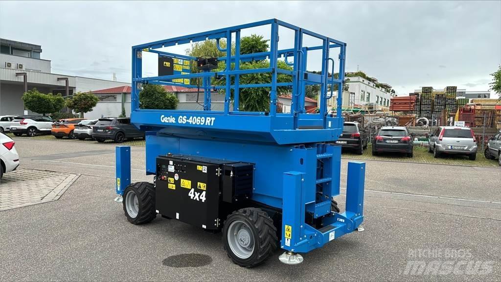 Genie GS-4069 RT Scheren-Arbeitsbühnen