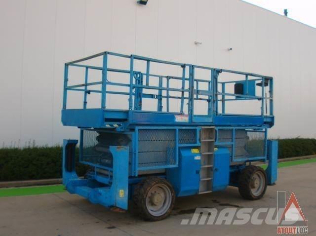 Genie GS-4390RT Gelenkteleskoparbeitsbühnen