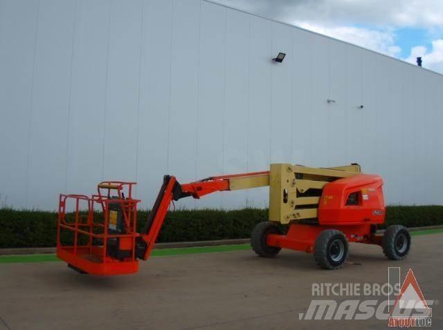 JLG 520AJ Gelenkteleskoparbeitsbühnen