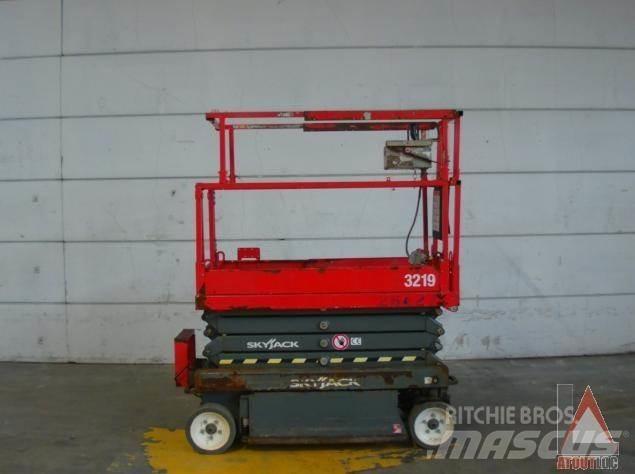 SkyJack SJ3219 Gelenkteleskoparbeitsbühnen