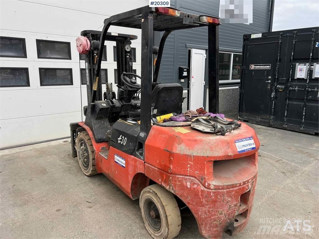  Gaffeltruck FG301 Andere Gabelstapler