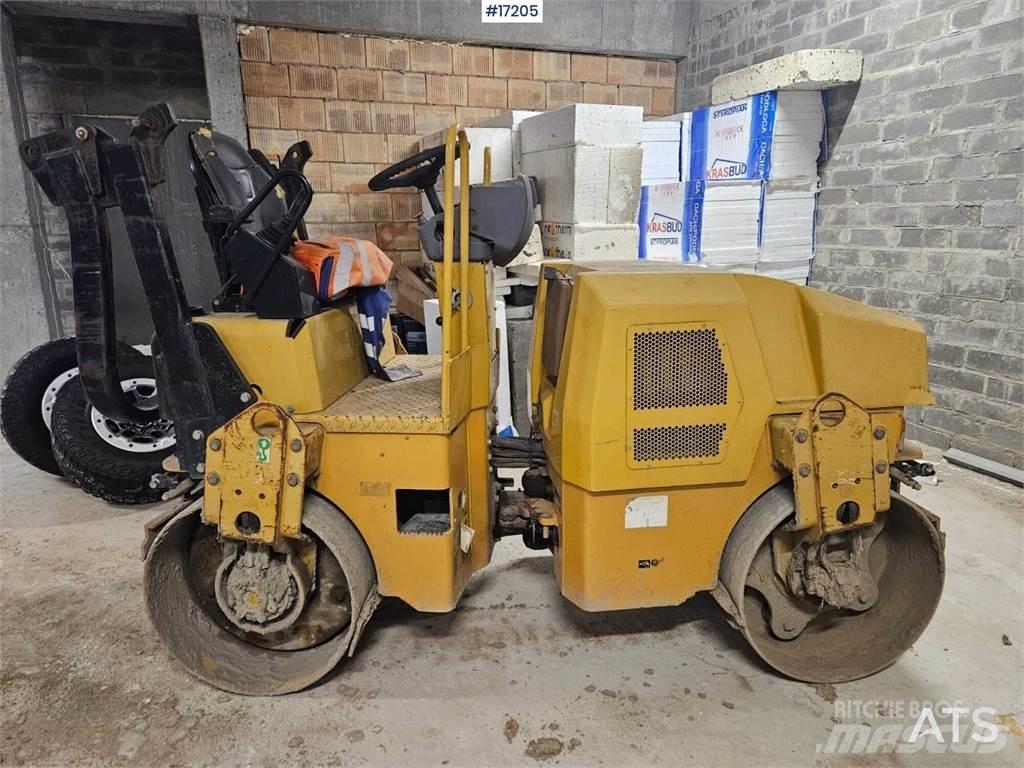 CAT CB24 Tandemwalzen