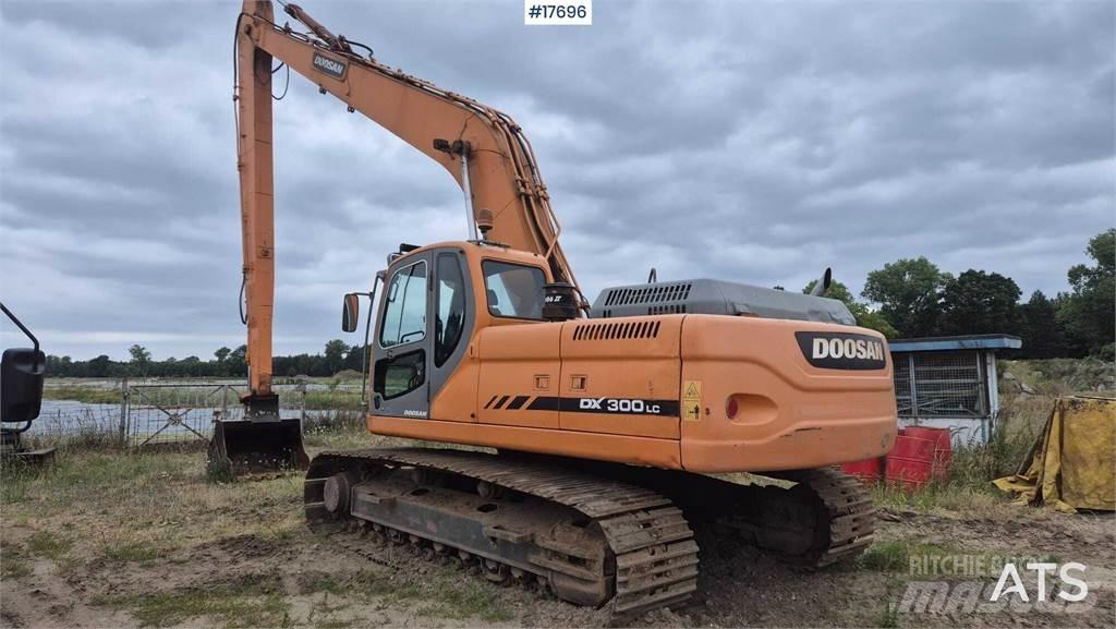 Doosan DX 300 LC Raupenbagger