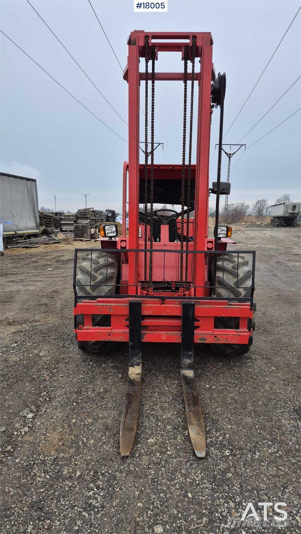 Manitou MB 30N Diesel Stapler