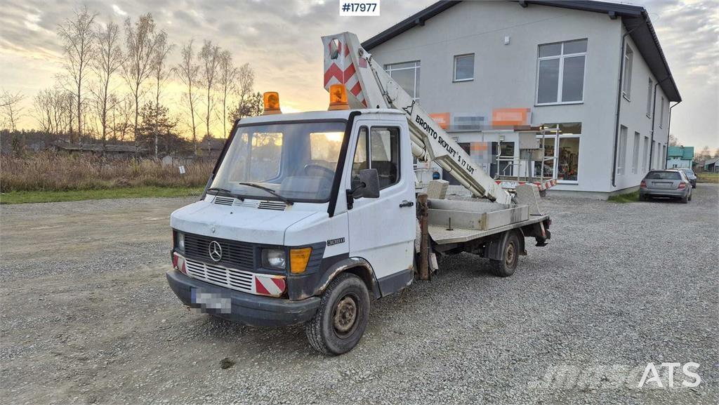 Mercedes-Benz 380D Kranwagen
