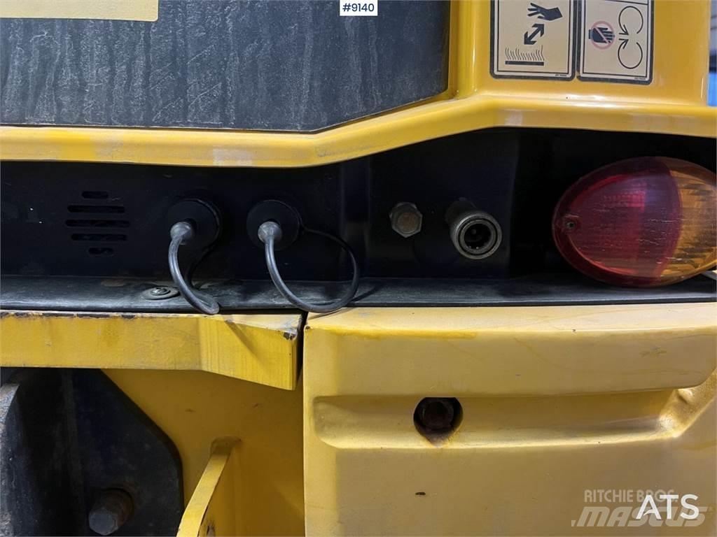 JCB 409 T4 Raddozer