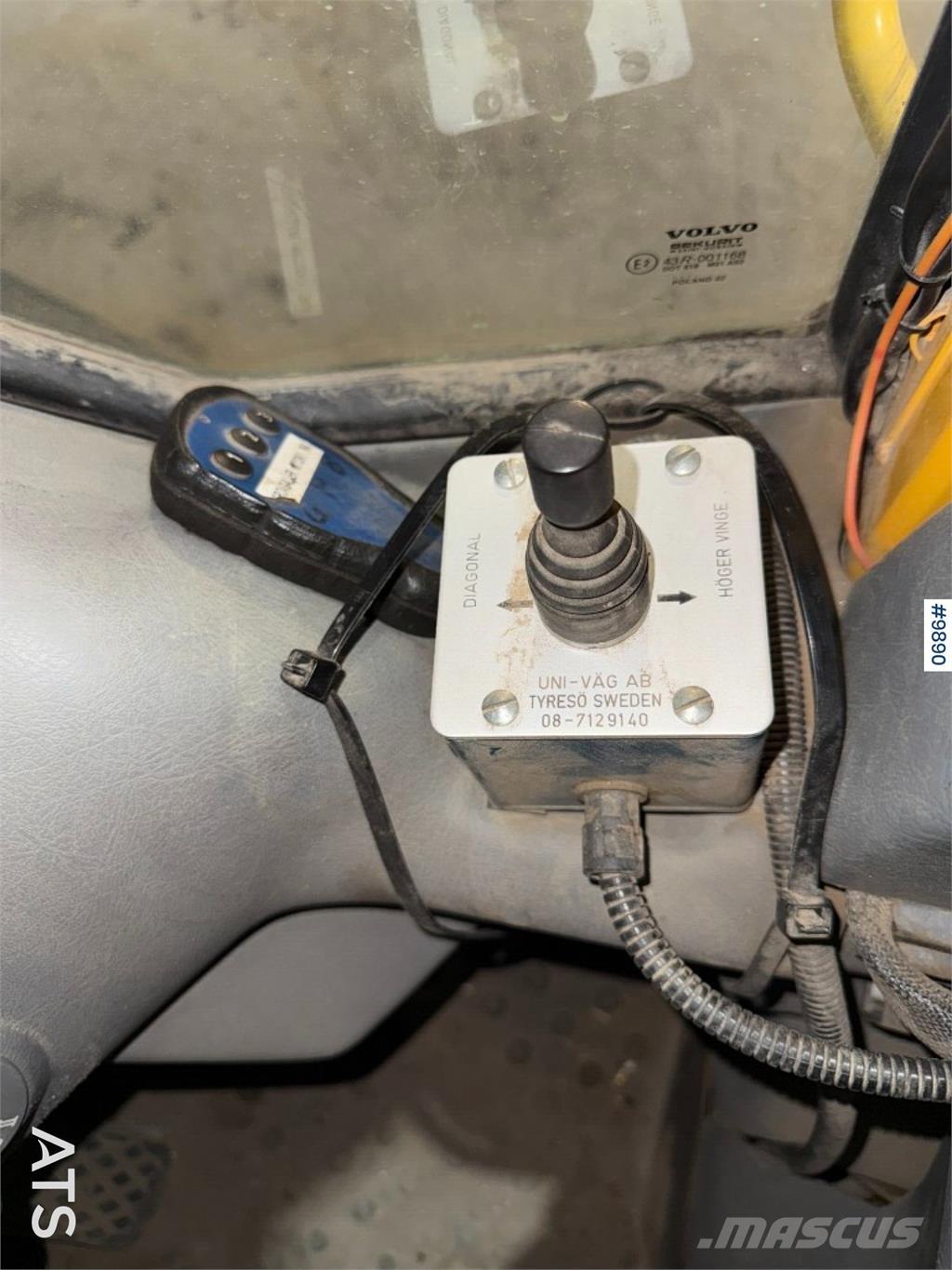 Uni-väg UV-280 Pflüge