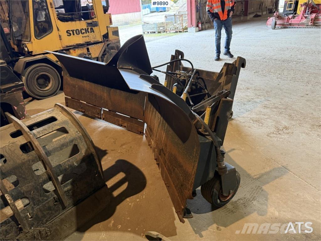 Uni-väg UV-280 Pflüge