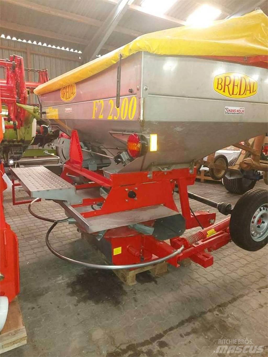 Bredal F2 2500 Mineraldüngerstreuer