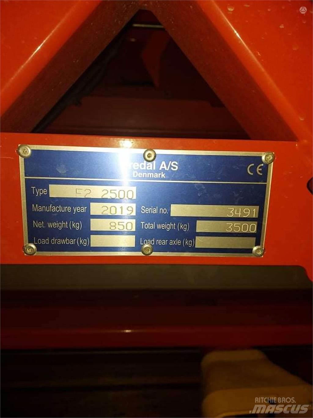 Bredal F2 2500 Mineraldüngerstreuer