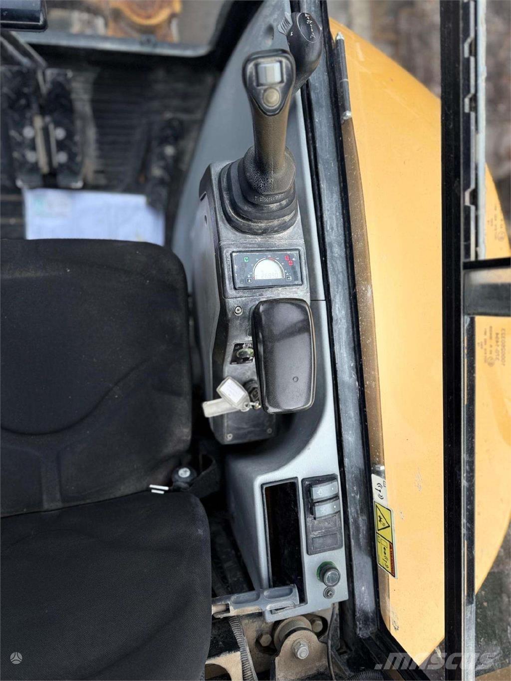CAT 302.7 DCR Minibagger < 7t