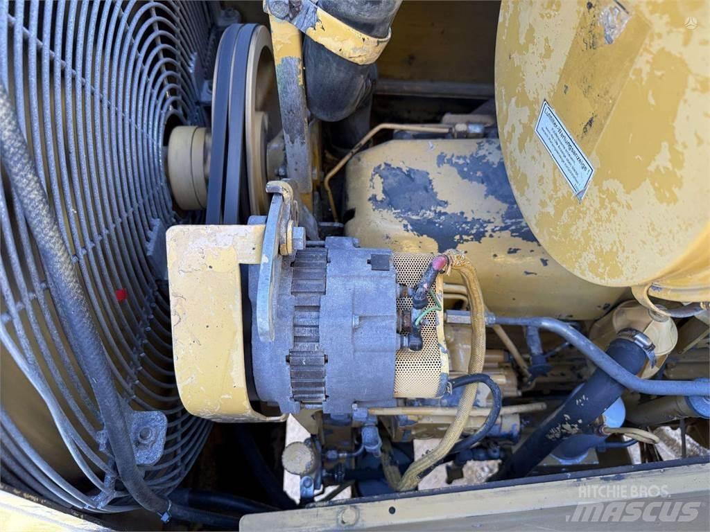 CAT D6M LGP Bulldozer