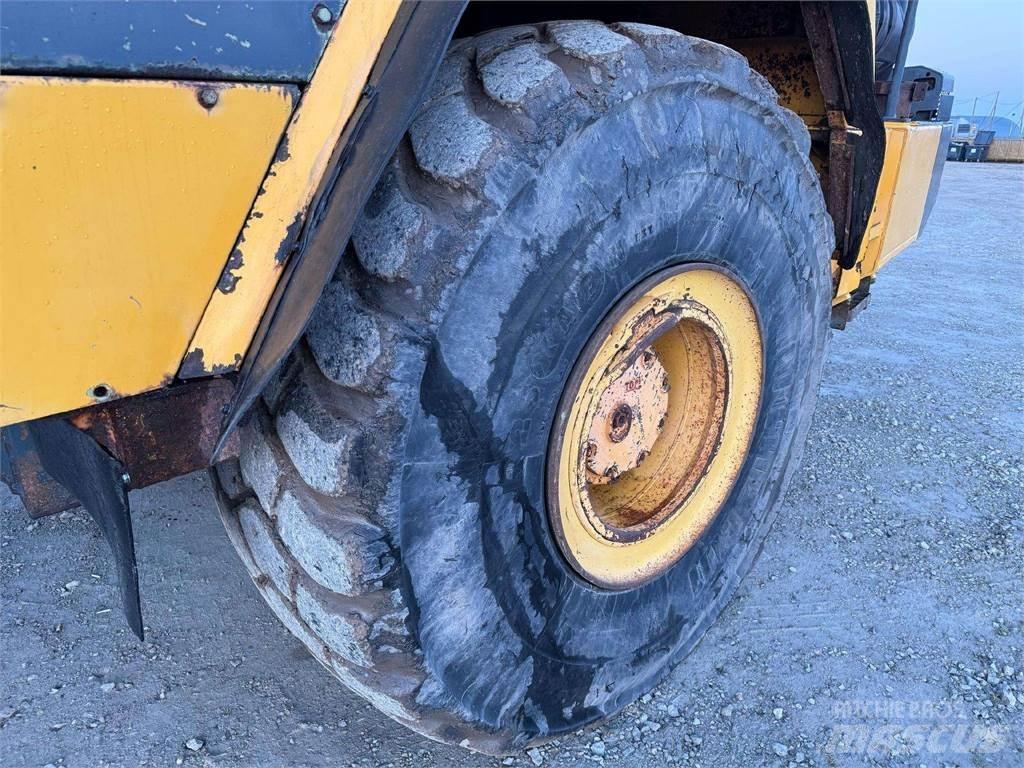 Komatsu HM 400-2 Dumper - Knickgelenk