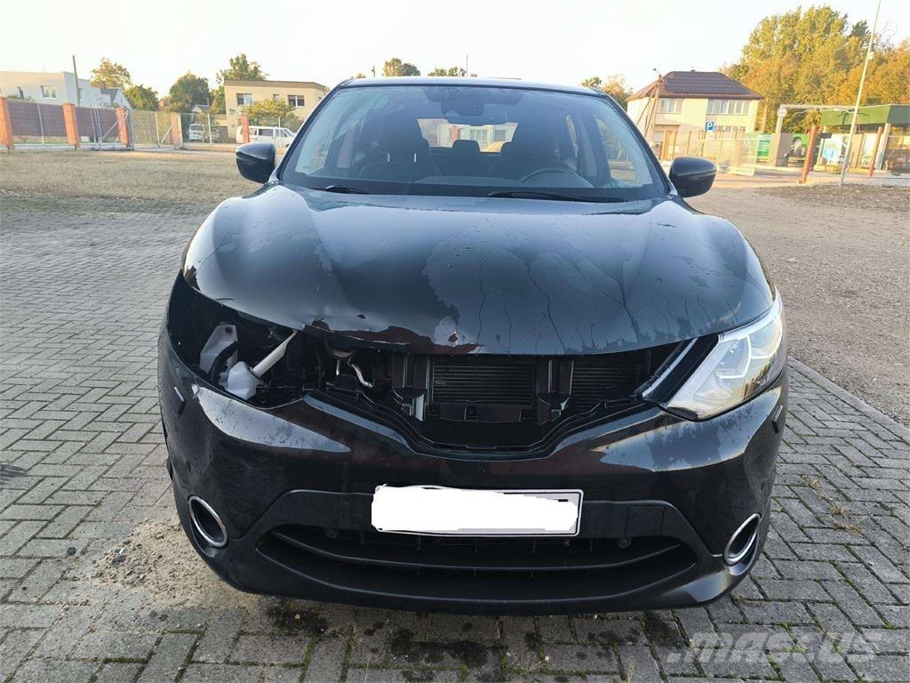 Nissan  PKWs
