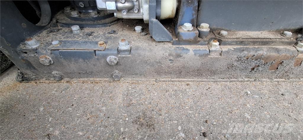 Bomag BF600P-2 Strassenfertiger