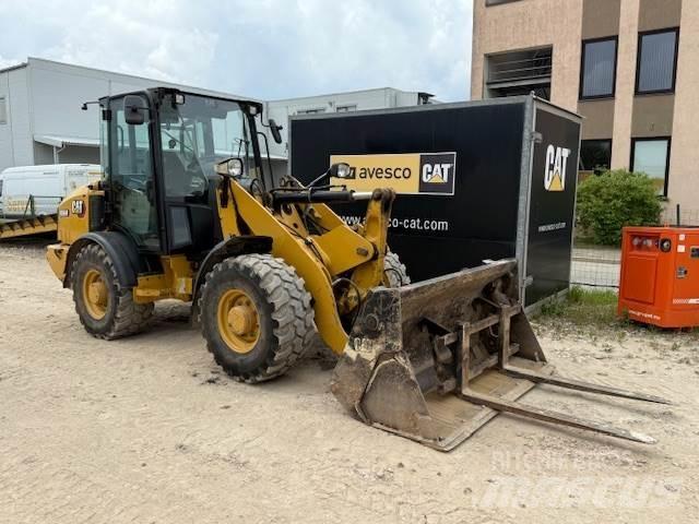 CAT 906 Radlader