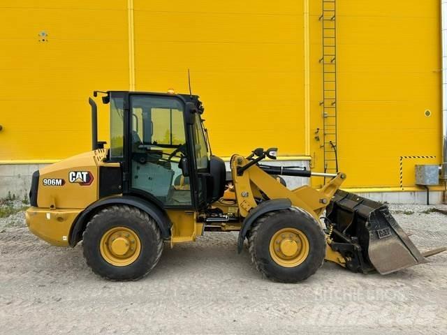 CAT 906M Radlader